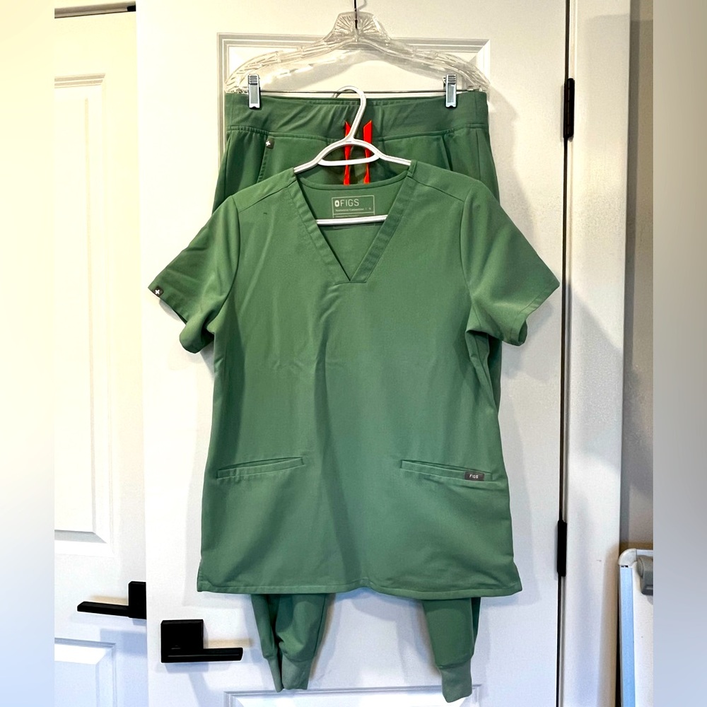 Used figs medium pants small top